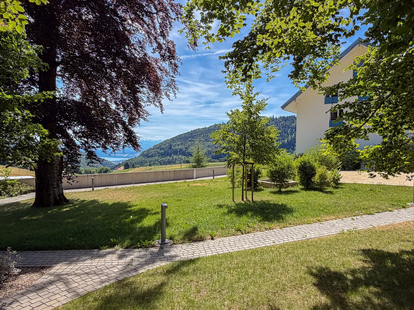 Spacious 4.5-room apartment of 127 m2 with magnificent view - Photo 2 of 13