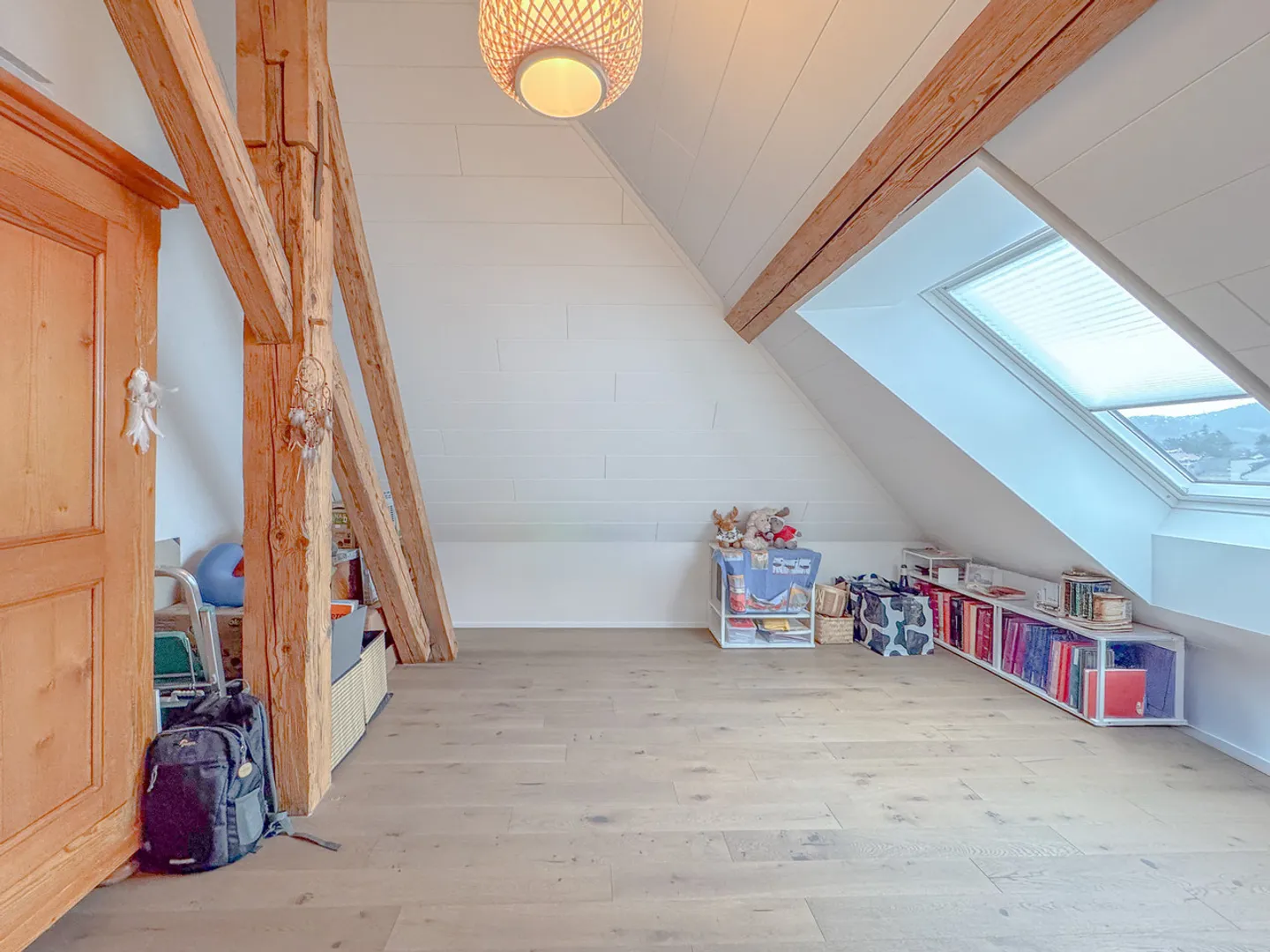 Magnifico duplex di 4.5 stanze nel cuore di Fleurier - Foto 7 di 11