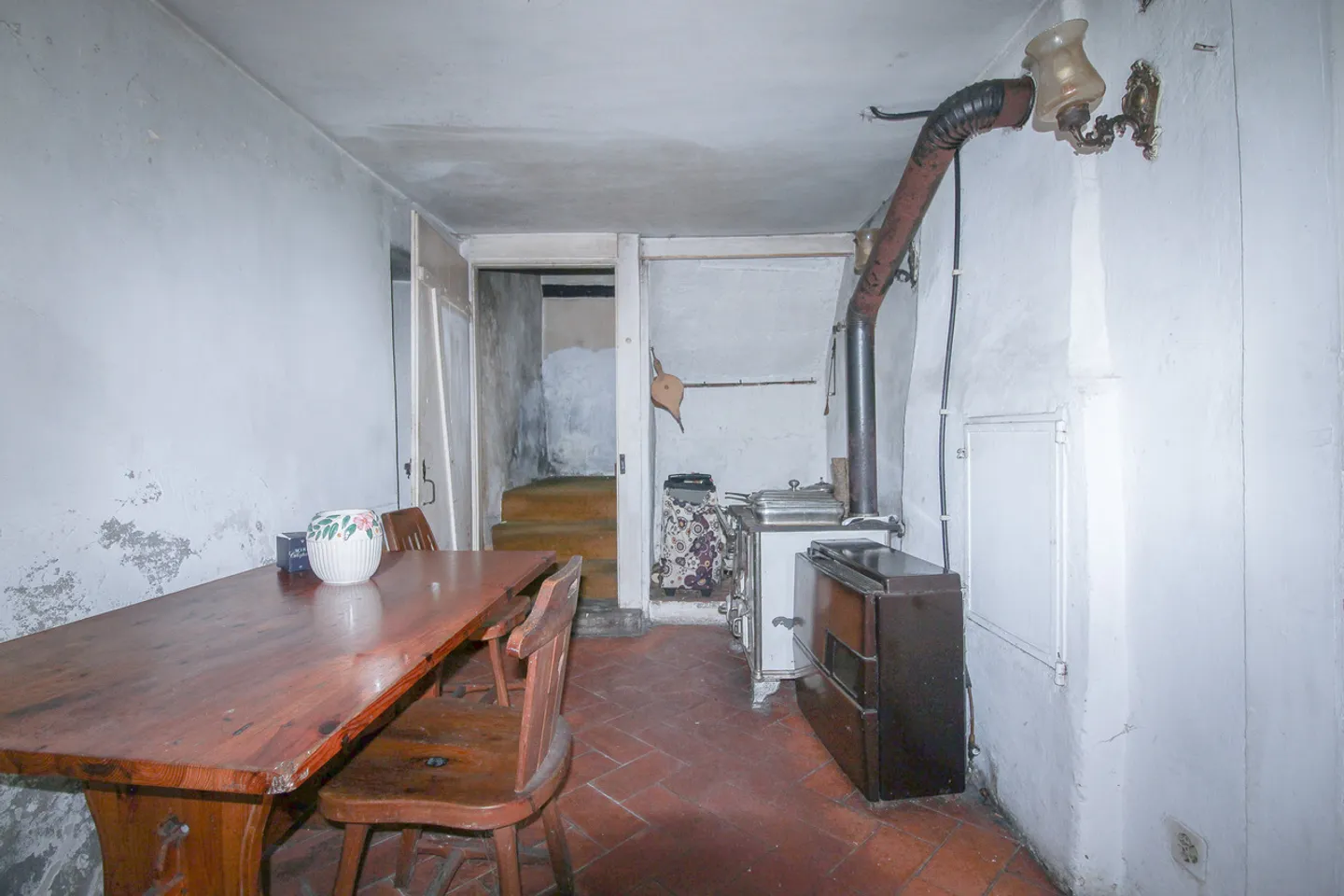 4,5-Zimmer-Einfamilienhaus mit Garage zu renovieren - Foto 9 von 13
