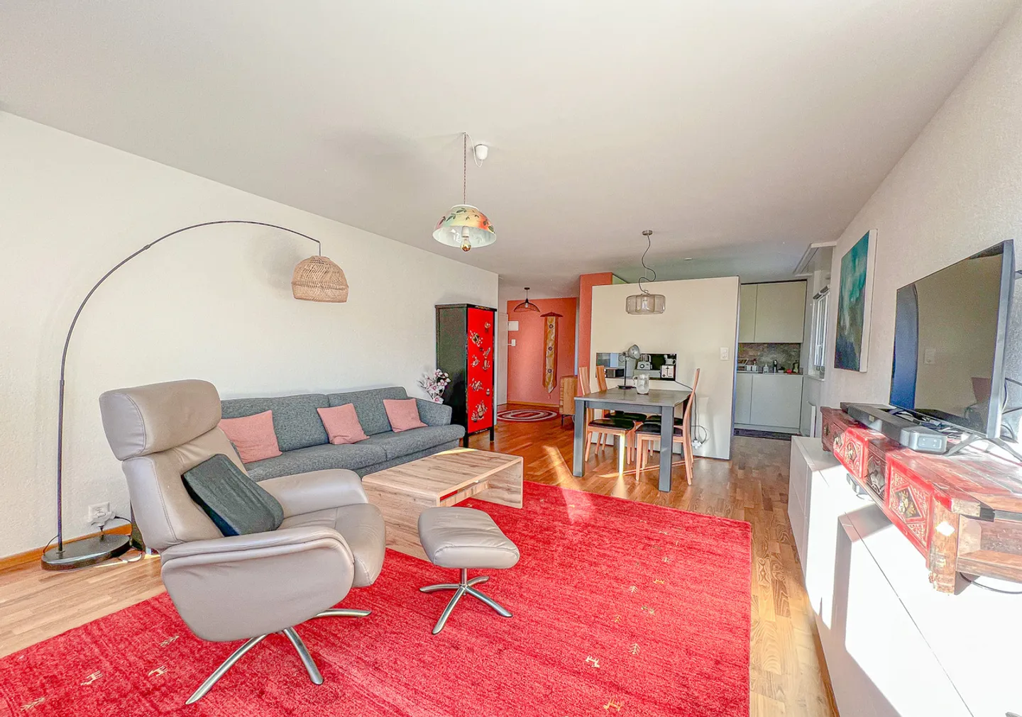 Incantevole appartamento di 4,5 stanze con balcone - Foto 1 di 13