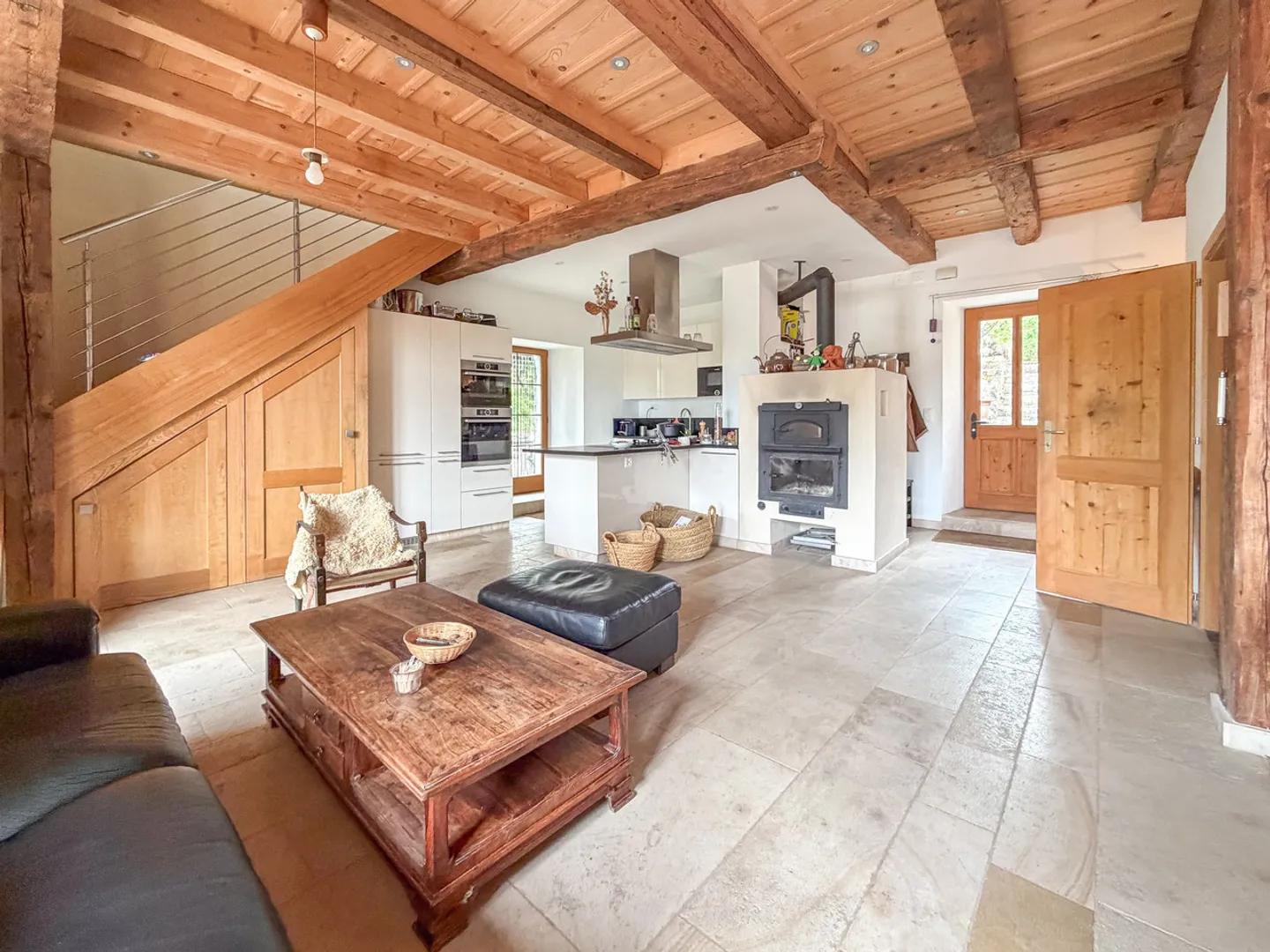 Einfamilienhaus mit Renditeobjekt und grossem Potenzial - 7'100 m3 - Foto 6 von 13