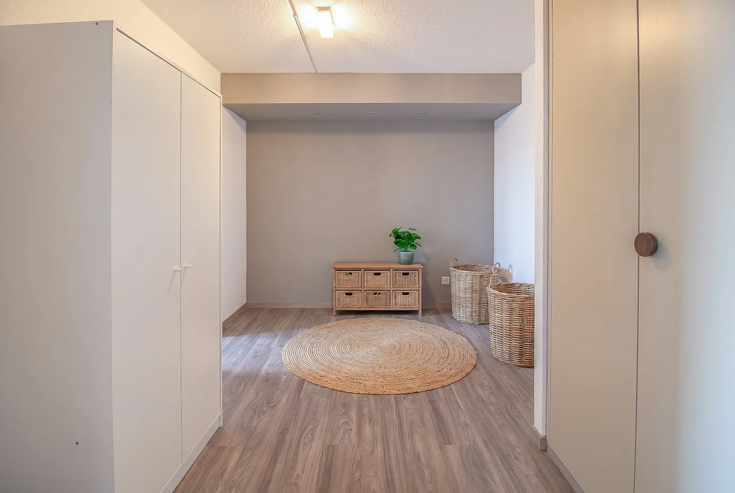 Magnifico duplex di 5.5 locali, completamente ristrutturato - splendida vista - Foto 10 di 13