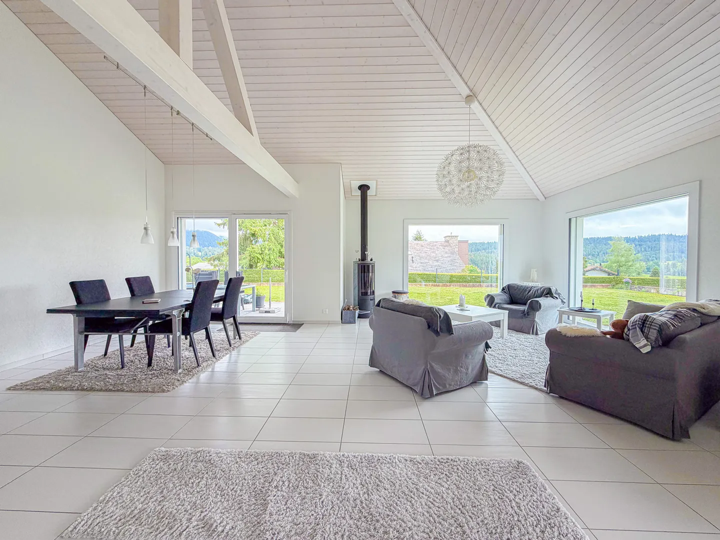 Magnificent 3.5-room detached house, double garage and garden - Photo 7 of 13
