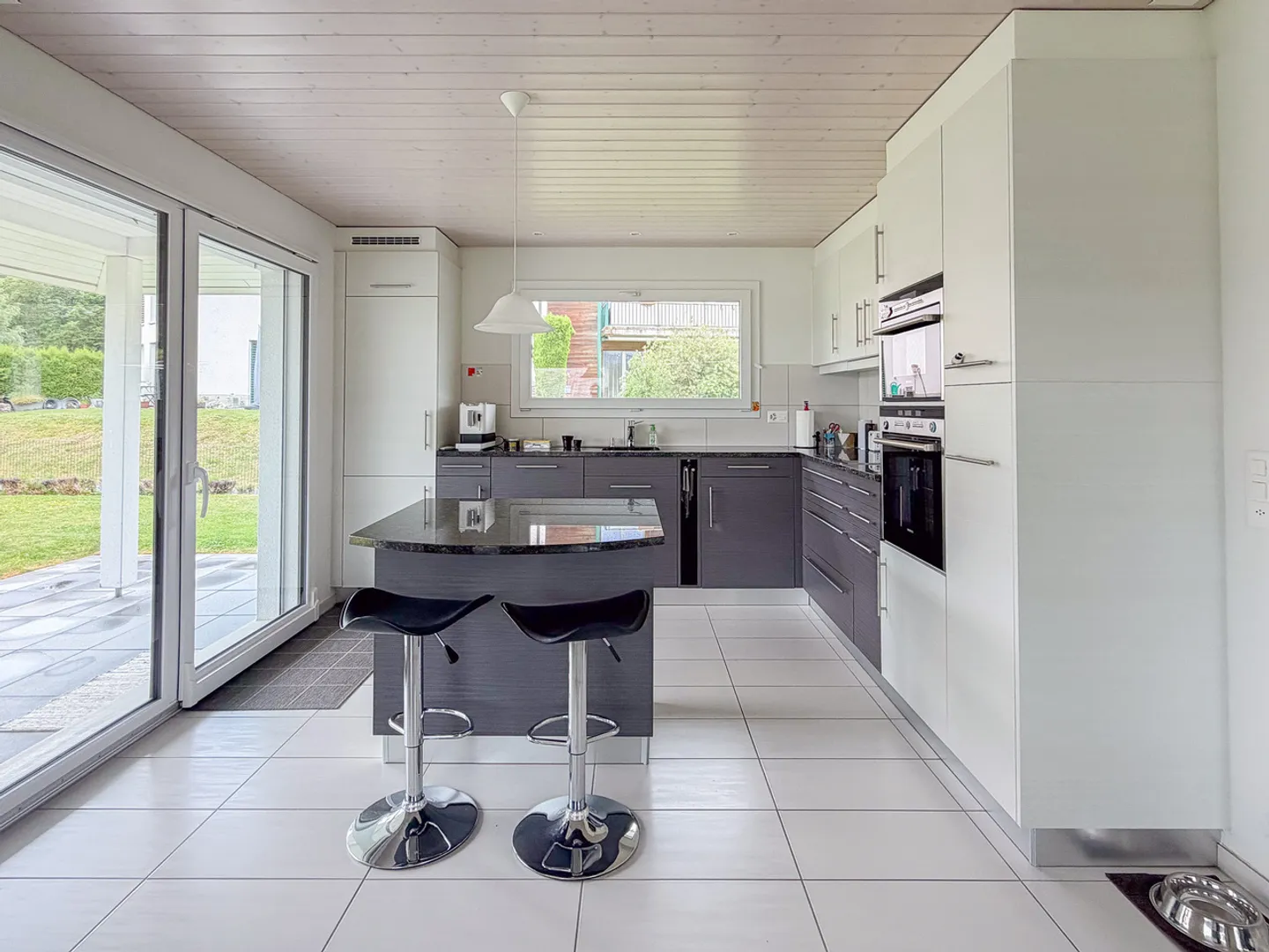Magnificent 3.5-room detached house, double garage and garden - Photo 5 of 13