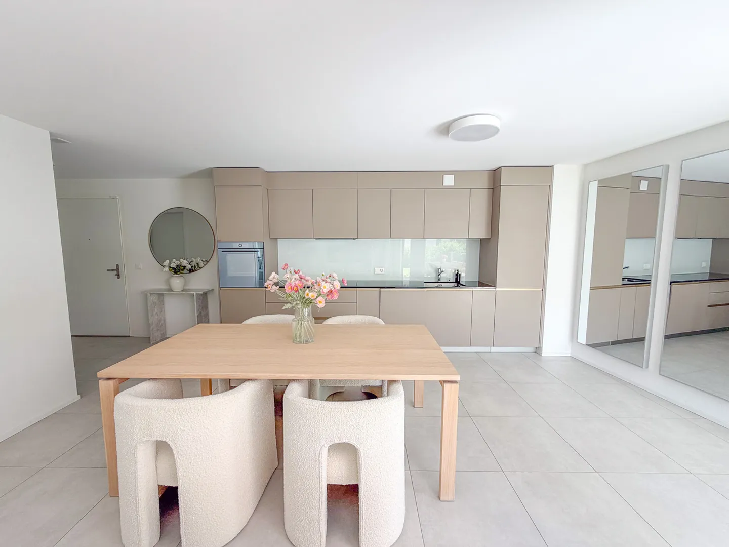 2.5-room apartment on the ground floor with large garden and terrace - Photo 6 of 13