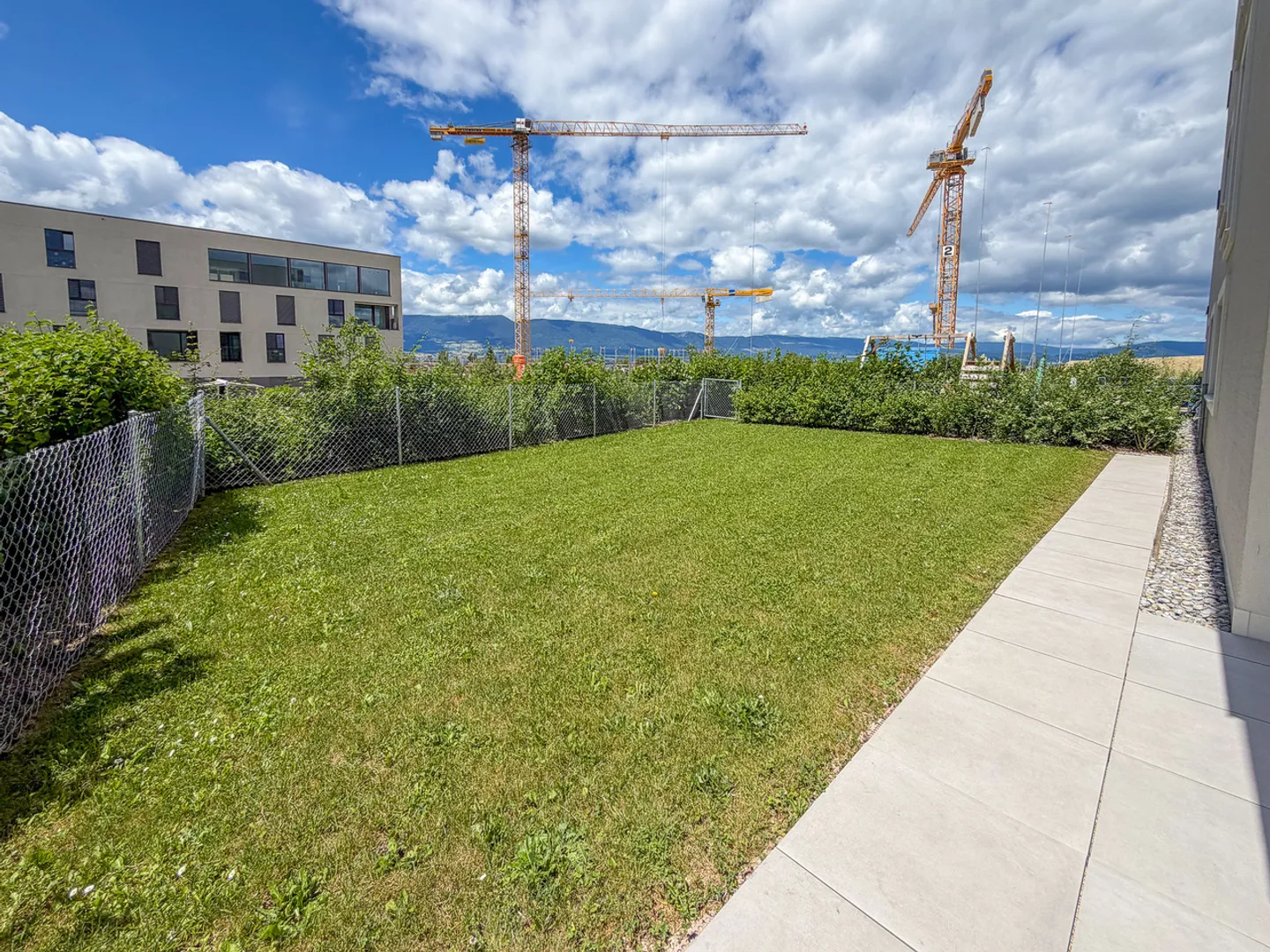 2.5-room apartment on the ground floor with large garden and terrace - Photo 13 of 13
