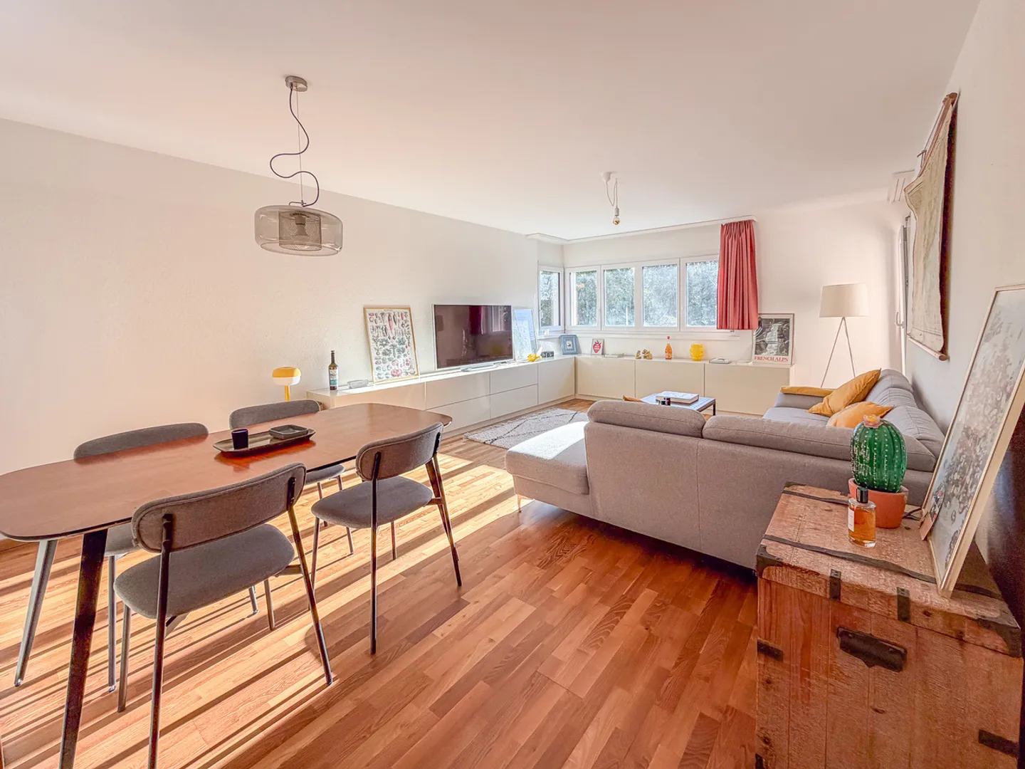 Incantevole appartamento di 4,5 stanze con balcone - Foto 3 di 13