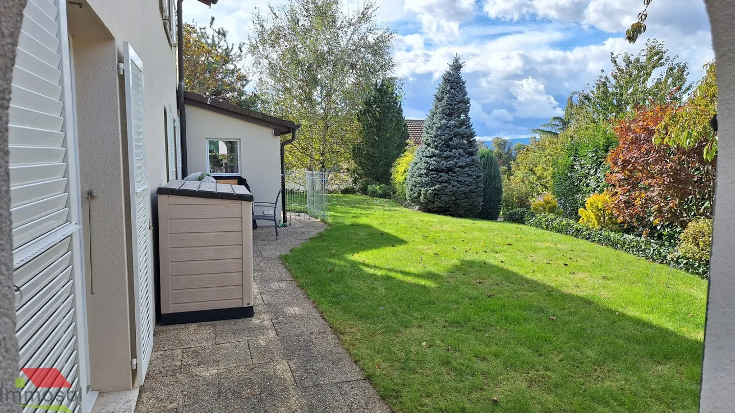 Le Mont - Casa a schiera di 5.5 stanze con giardino - Foto 8 di 13