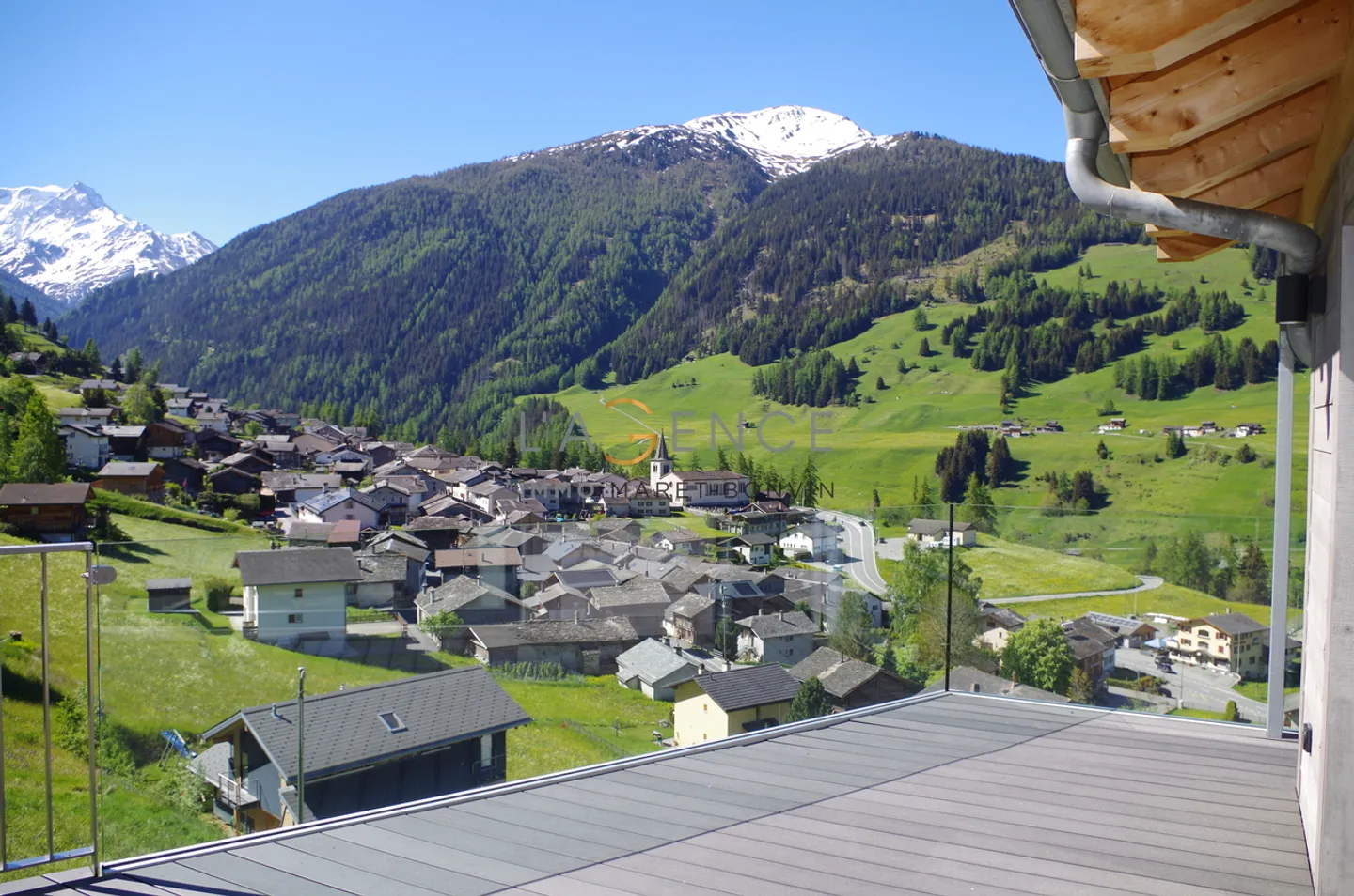 EXCEPTIONAL CHALET WITH PANORAMIC VIEW - Photo 11 of 13
