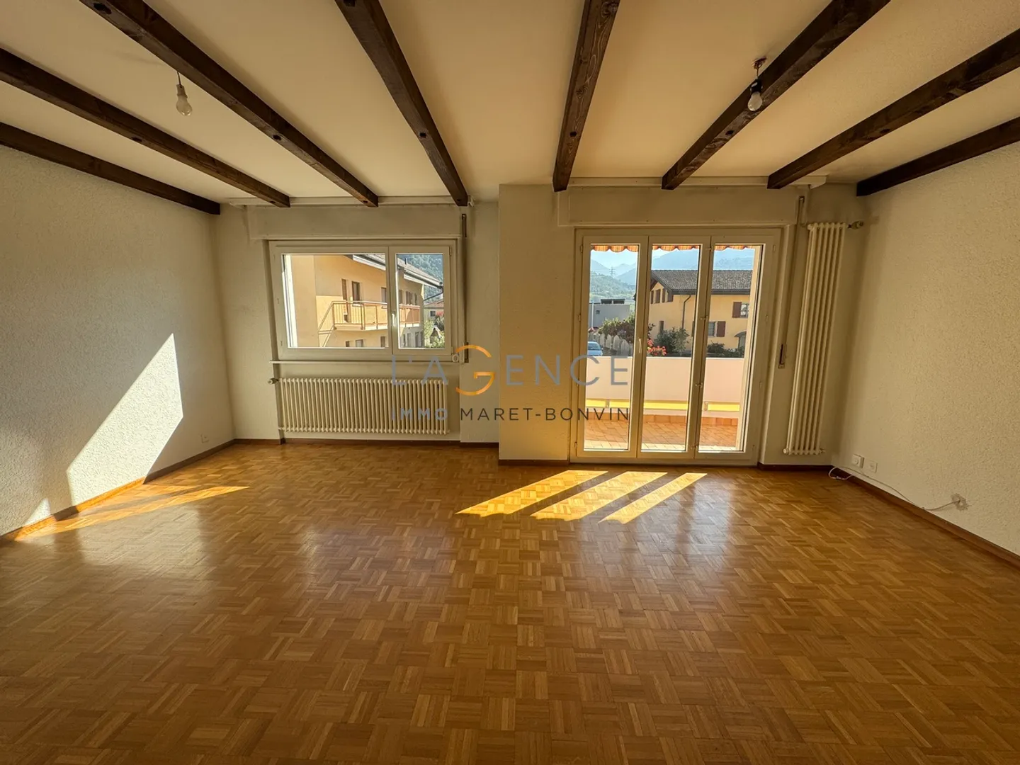 4.5-room apartment in a small residence - Uvrier - Photo 3 of 10