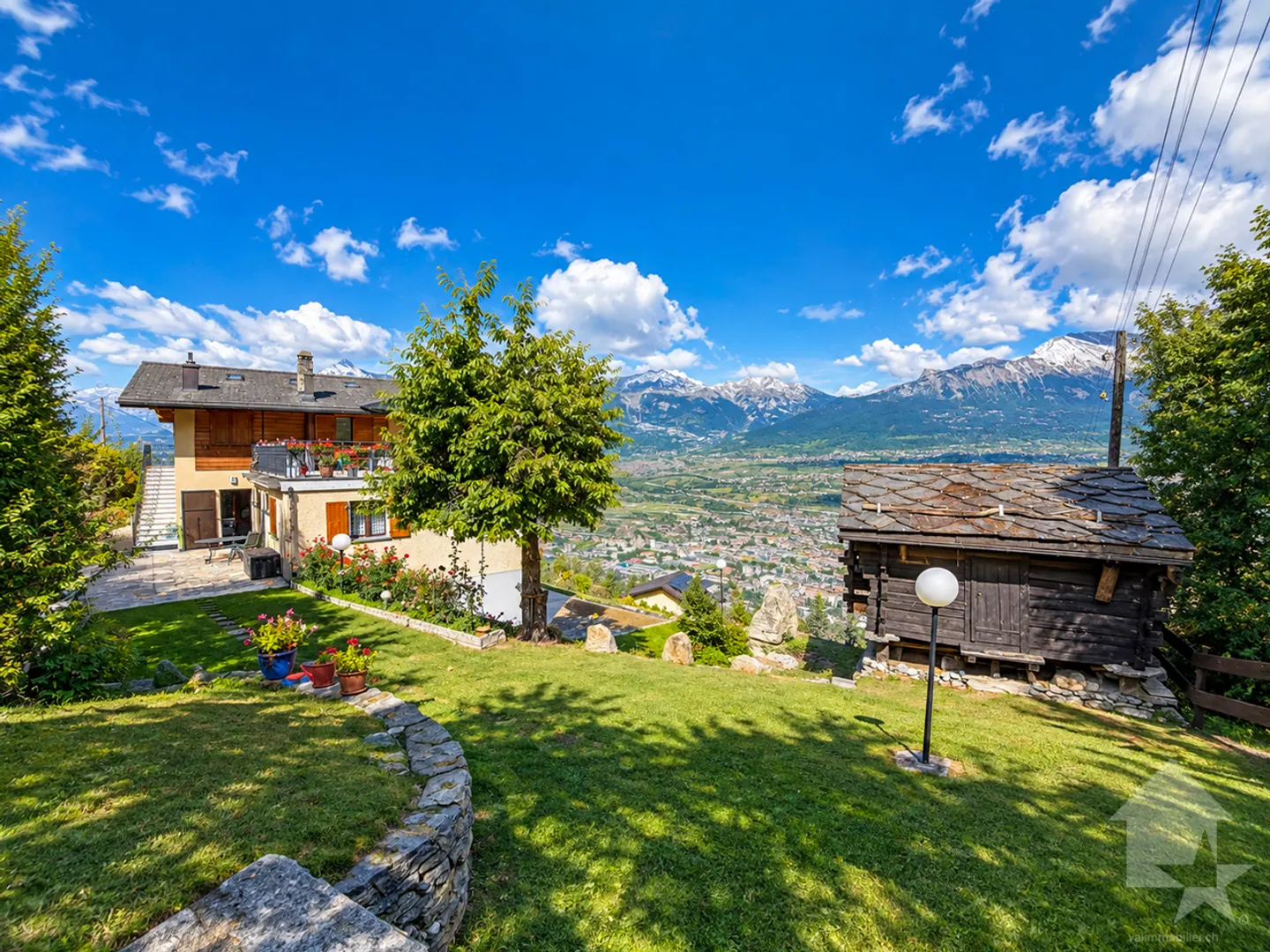 Schönes Haus mit 3 Wohnungen, Garage, Mazot und Carnotzet! - Foto 6 von 13