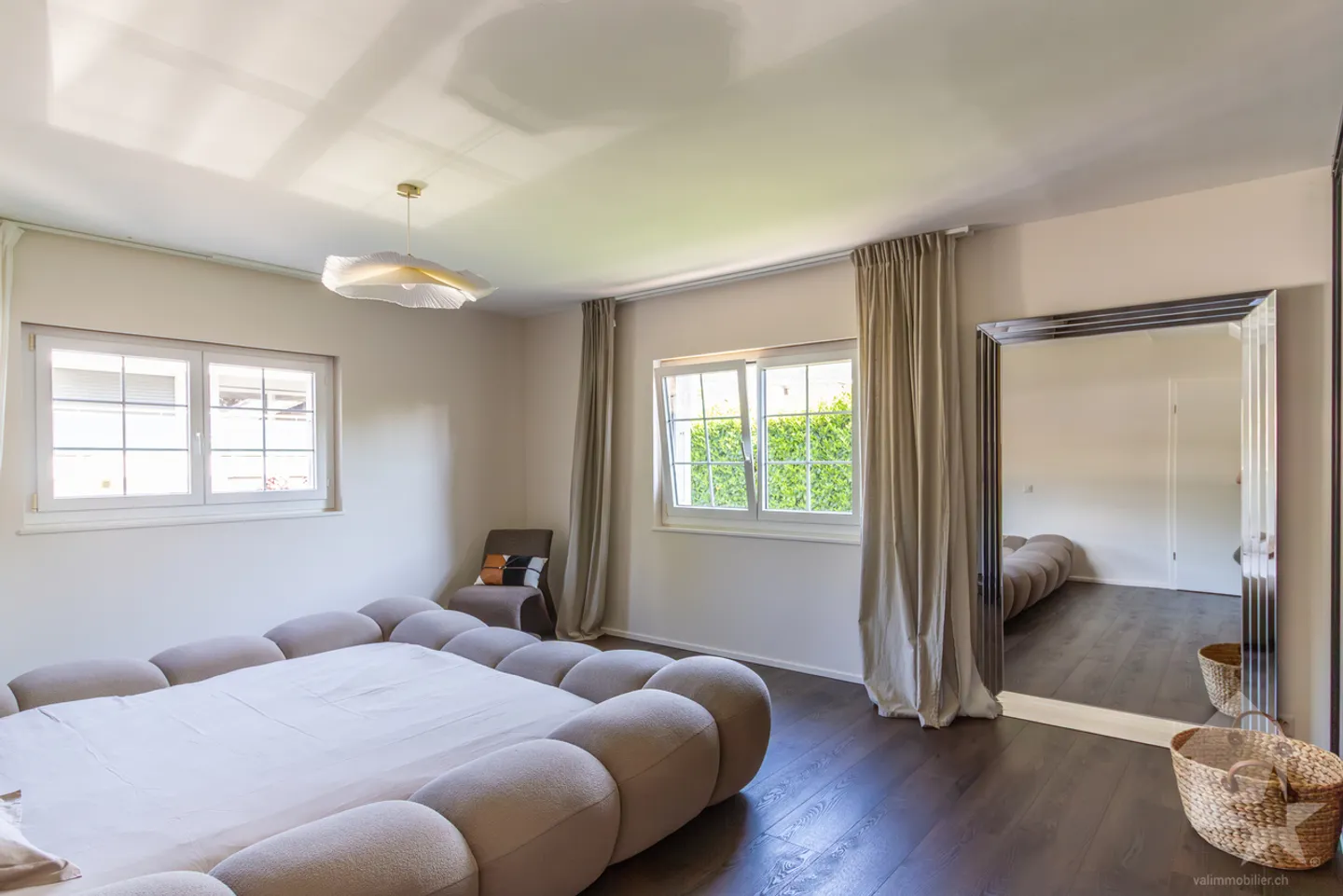 Wunderschöne 6,5-Zimmer-Villa mit Studio und großem Garten - Foto 13 von 13