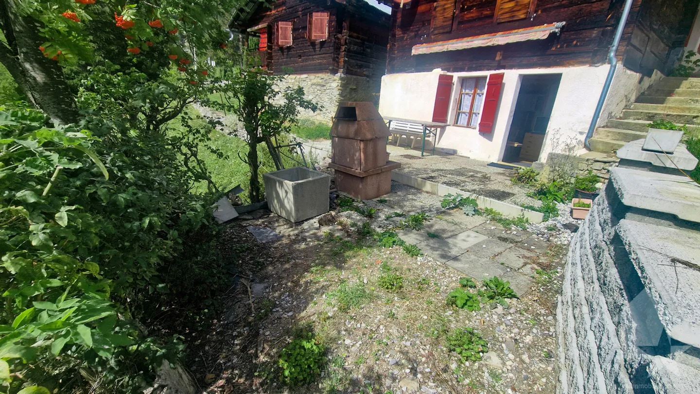 Charming Mayen 3.5p, green setting, calm, top view & sunlight - Photo 7 of 13