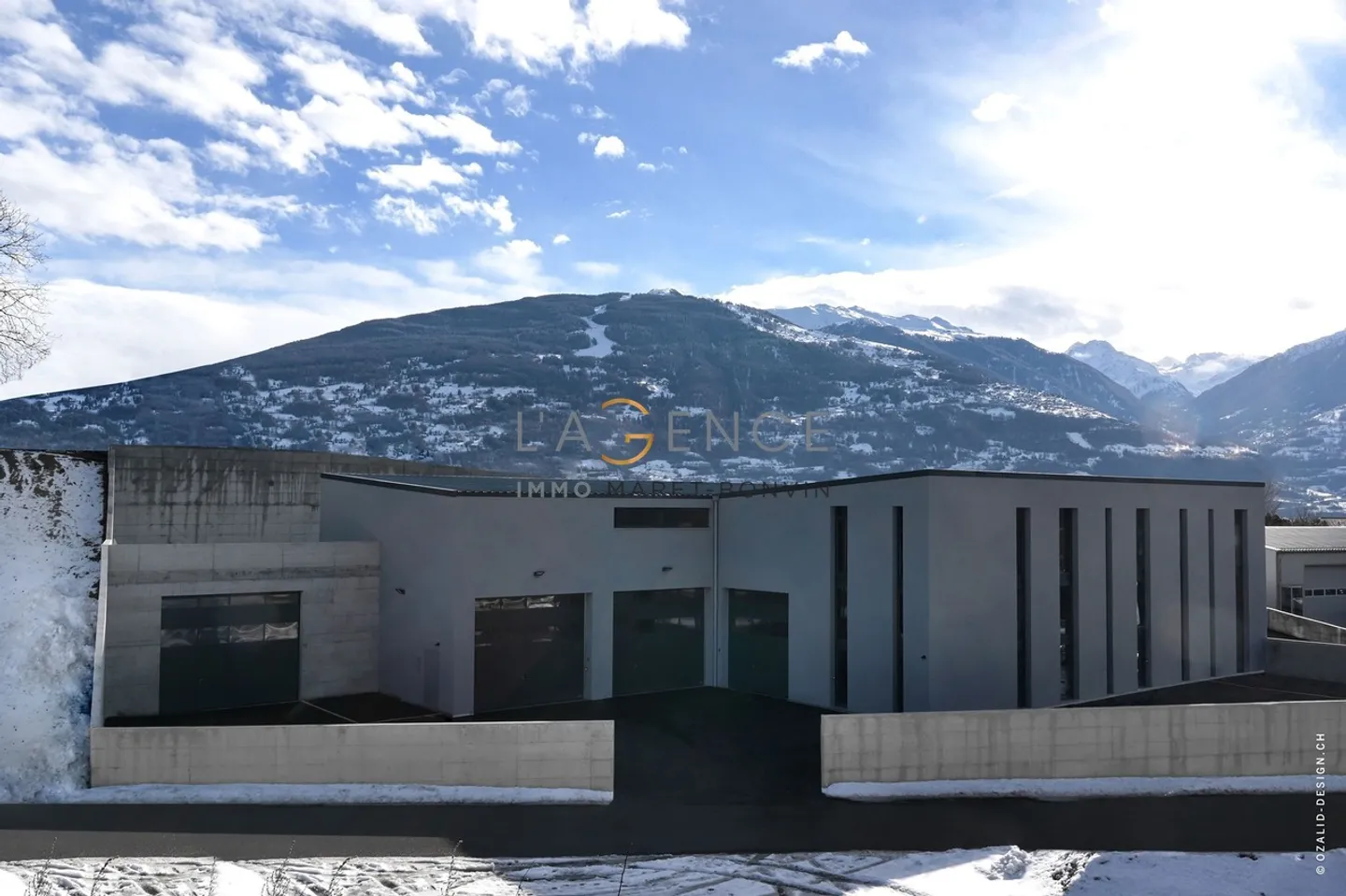 Modern industrial hall for rent - 142 m², Redin area, Savièse - Photo 1 of 3