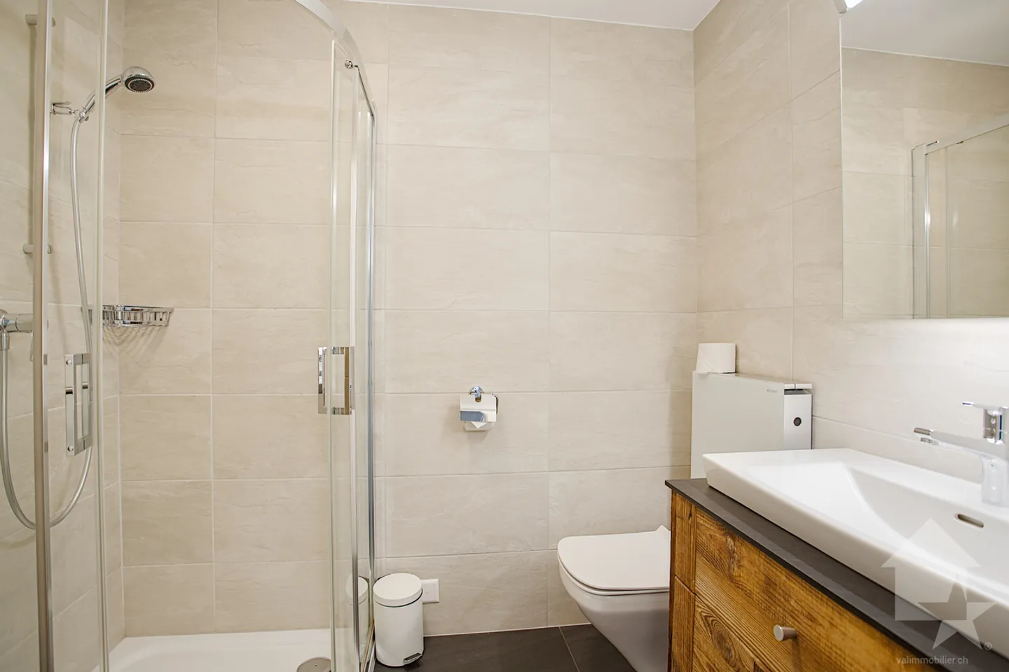 Wunderschöne 4,5-Zimmer-Eckwohnung, 101 m2, in der Nähe des Skigebiets - Foto 8 von 13