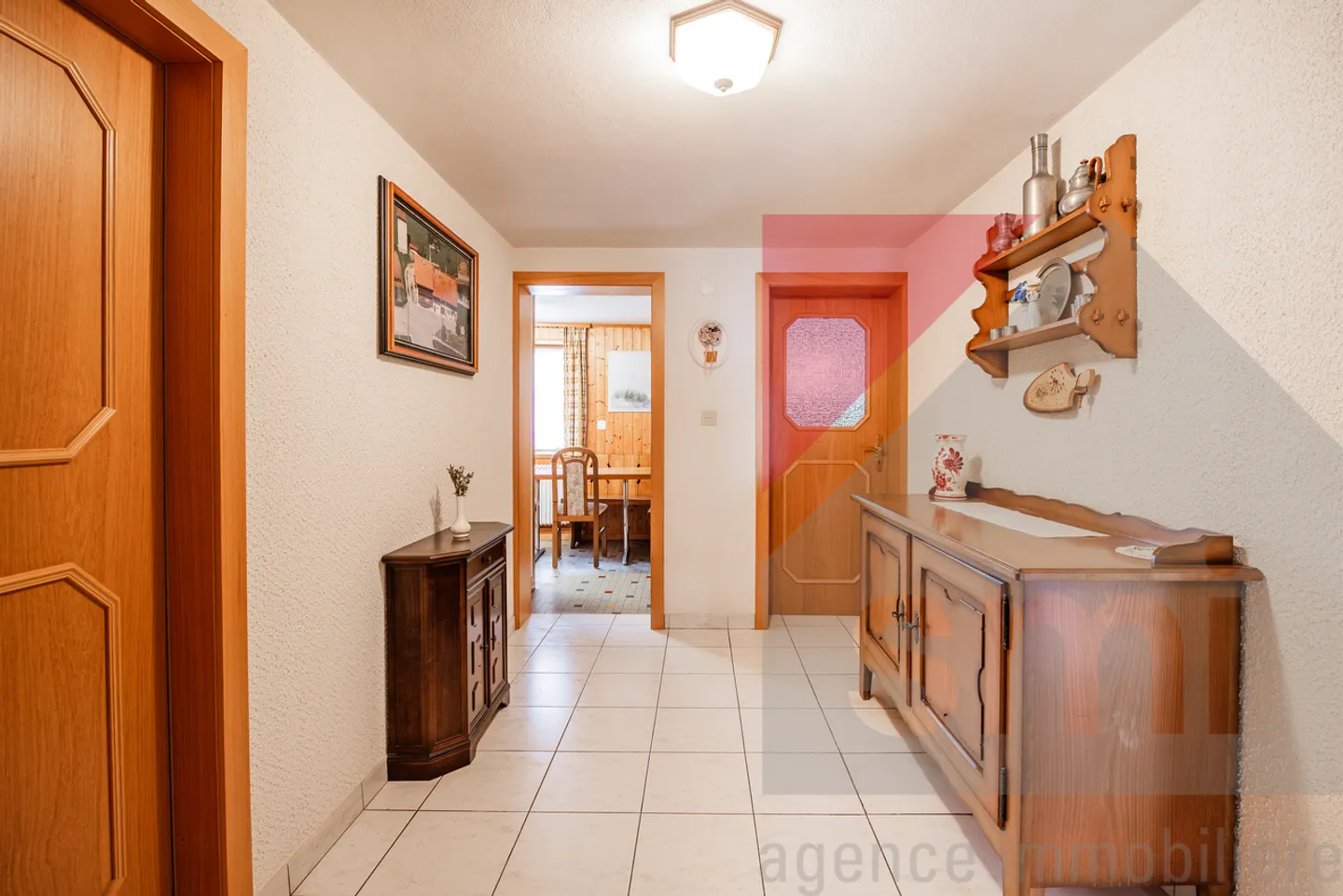 Affascinante casa bifamiliare con potenziale di ampliamento - Foto 6 di 13
