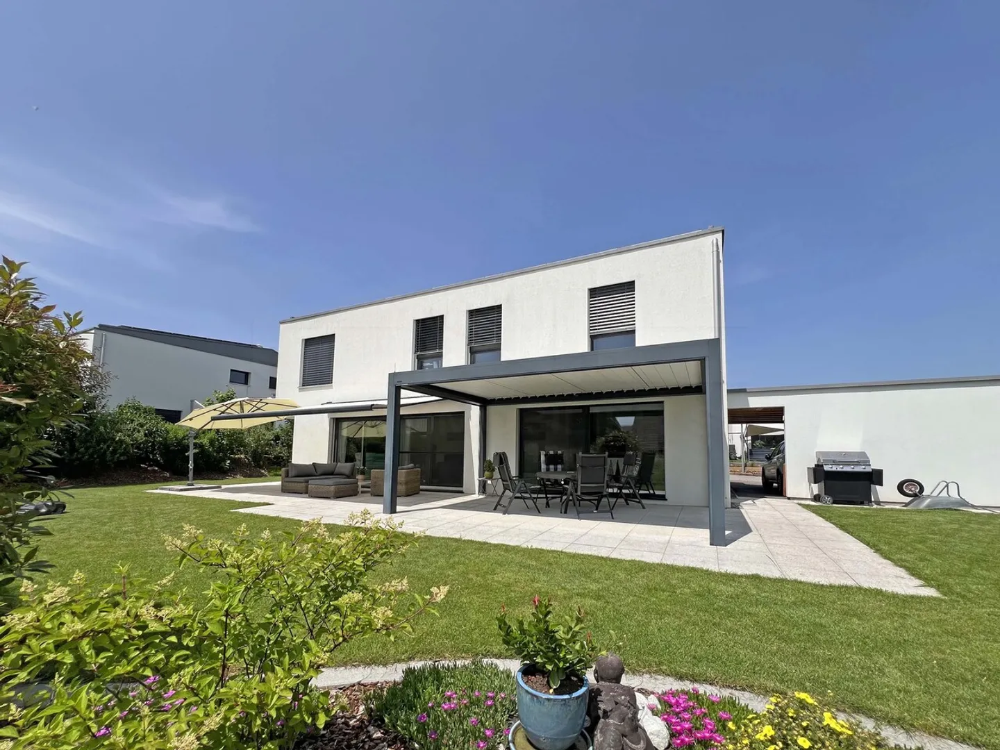 Villa individuelle moderne et écologique de 6.5 pièces - Foto 1 di 11