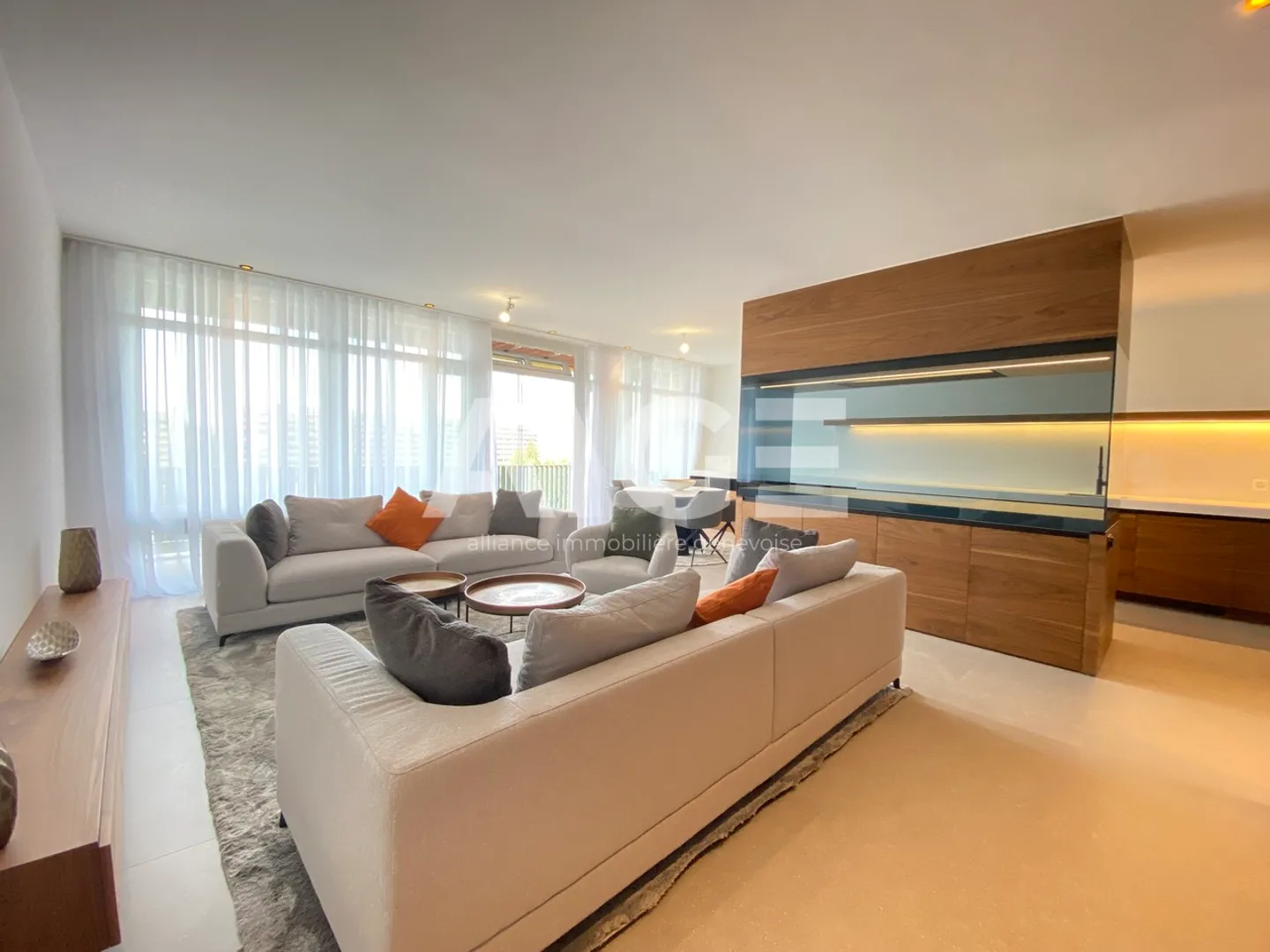 Exceptionnel appartement  avec vue panoramique proche ONU - Photo 1 sur 9