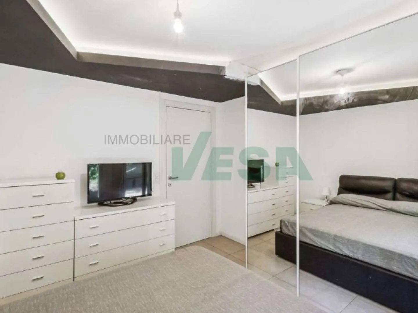 Moderno e luminoso appartamento 2 locali con splendida vista lago - Foto 6 von 11