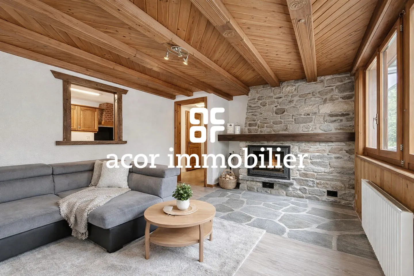 Charming 4.5-room apartment with garage in the heart of Liddes - Photo 1 of 5
