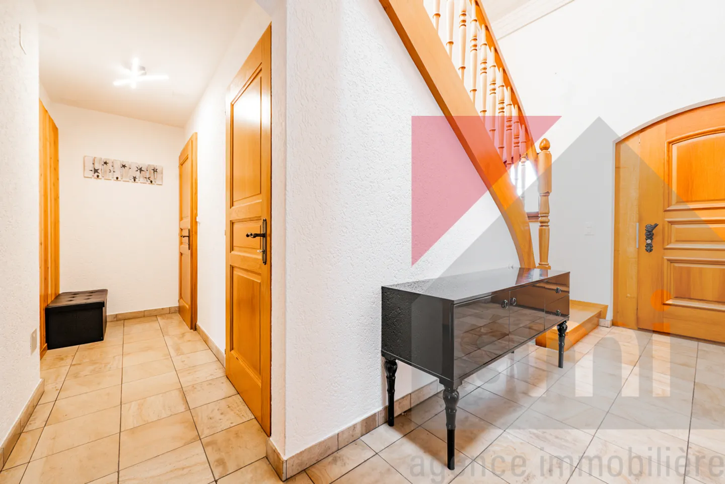Bequeme Villa mit unabhängigem Studio, Grundstück von 1055m2 - Foto 6 von 13