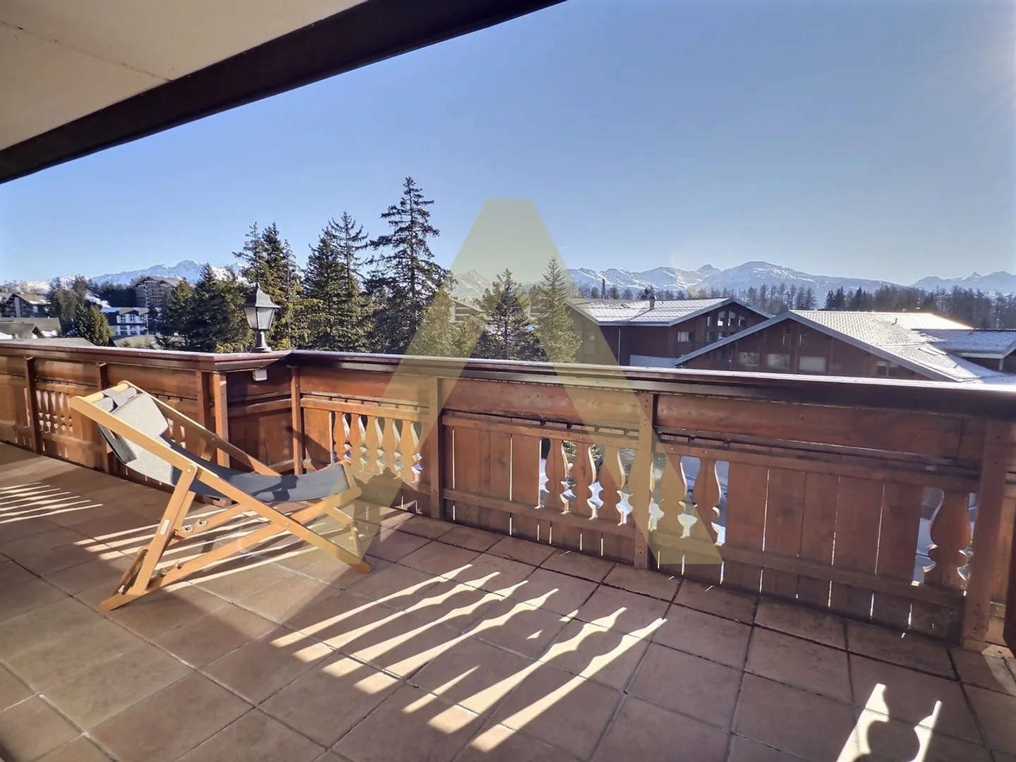 Möblierte 3,5-Zimmer-Wohnung mit großem Balkon und Zugang zum Spa - Foto 2 von 13