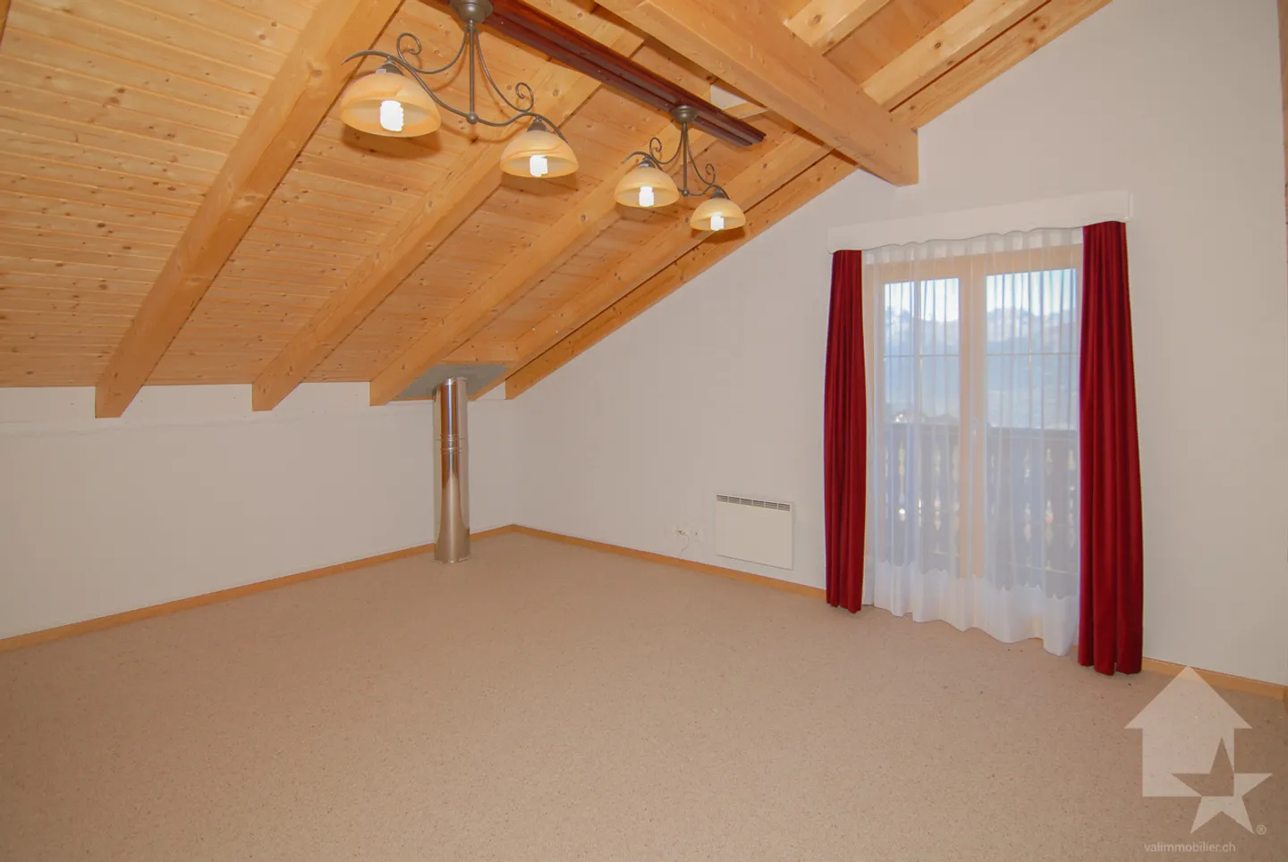 Chalet mit 6,5 Zimmern, das von einer atemberaubenden Aussicht profitiert - Foto 5 von 13
