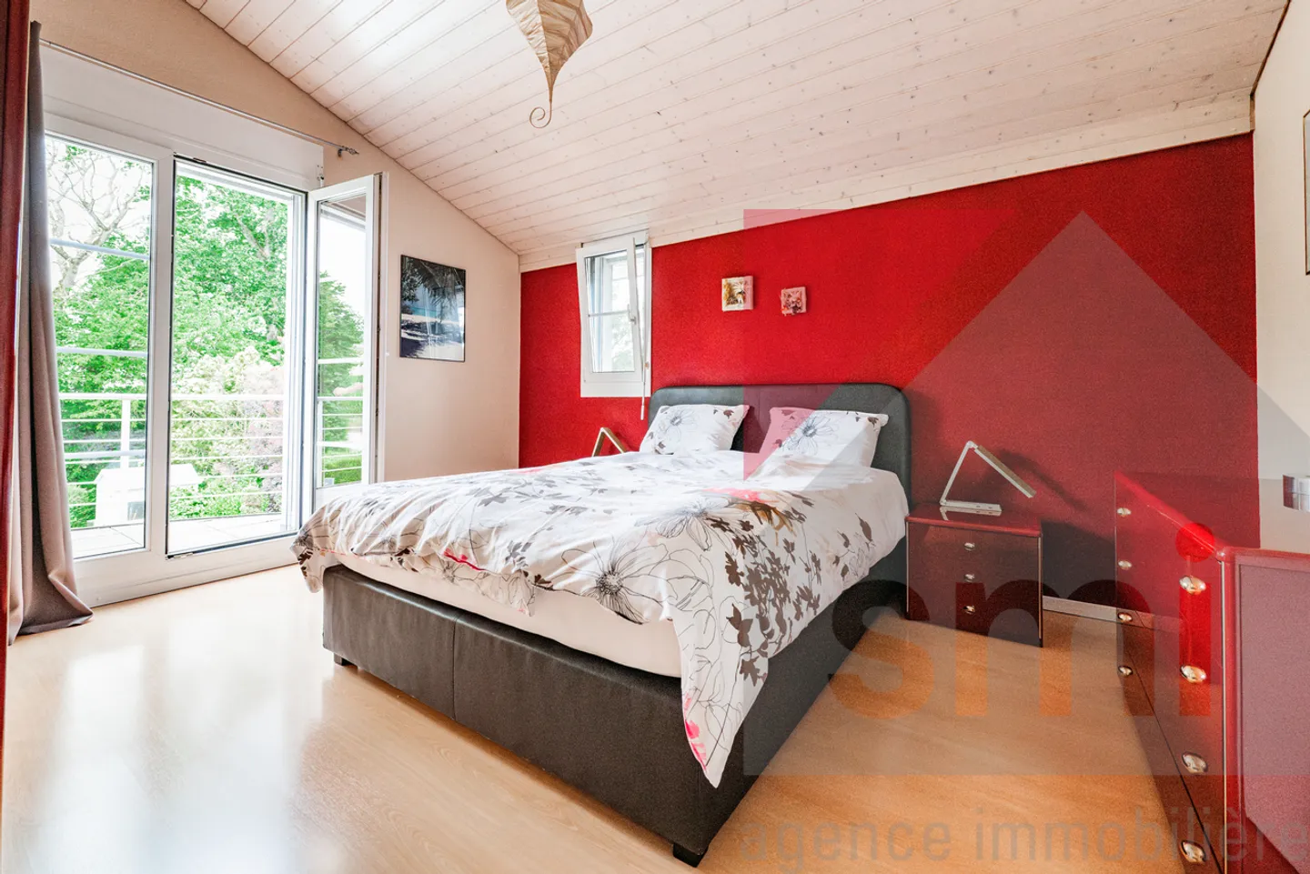 Herzstück in Avry-sur-Matran individuelle Villa mit beheiztem Pool - Foto 9 von 13