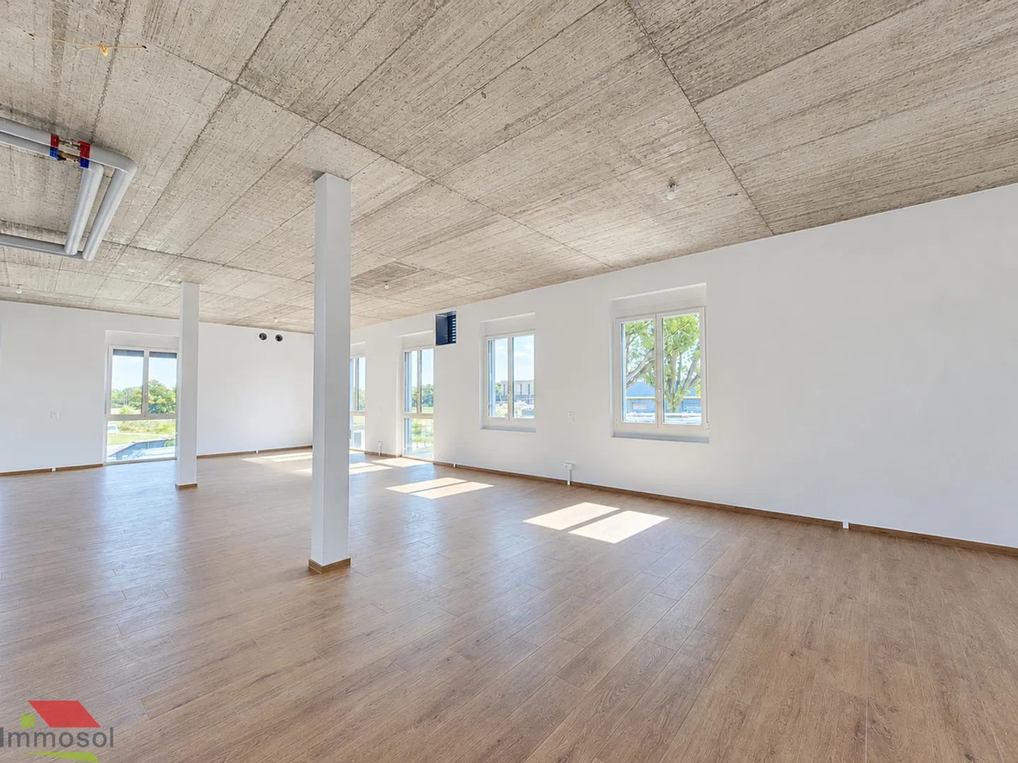 St-Aubin - Commercial/Administrative Spaces - Photo 4 of 7