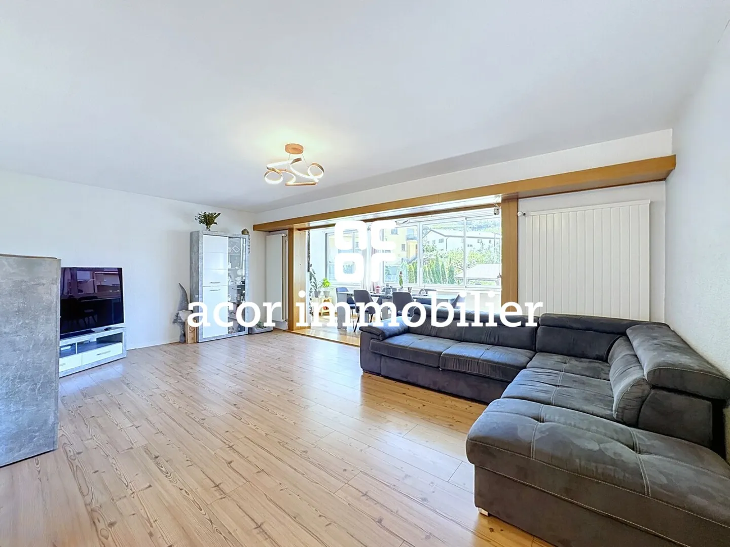 Appartement Charmant avec Garage - Photo 2 sur 9