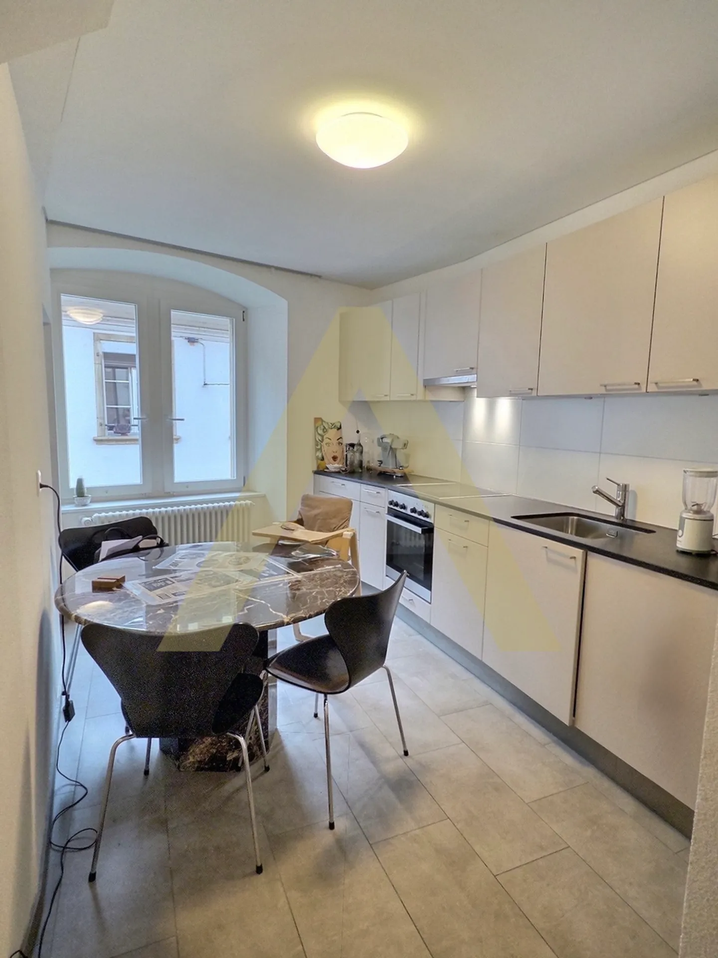 Un appartement de caractère au coeur d'Yverdon-les-Bains - Photo 3 sur 12