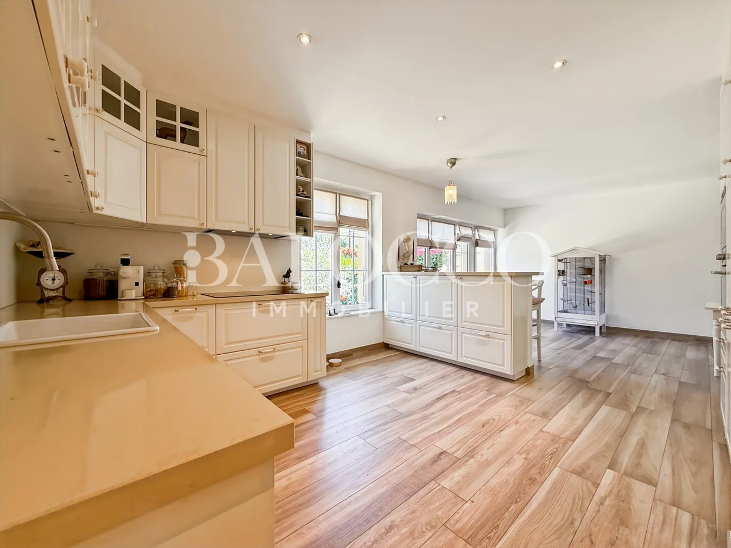 Exclusivity: Heartthrob for this superb house in Terre Sainte - Photo 3 of 9