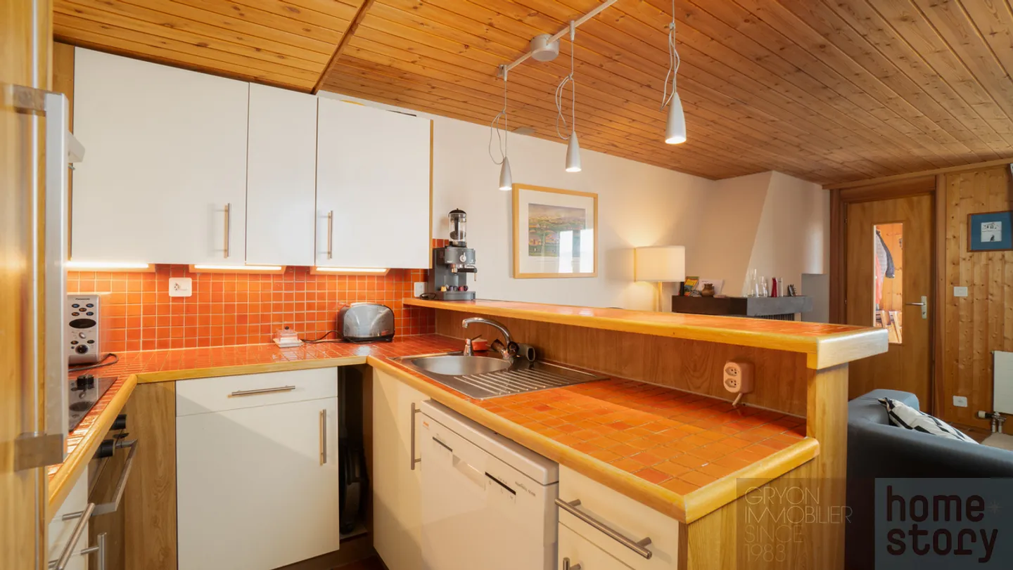 Appartamento 3.5 locali con vista panoramica, terrazza e accesso alle piste - Foto 2 di 13