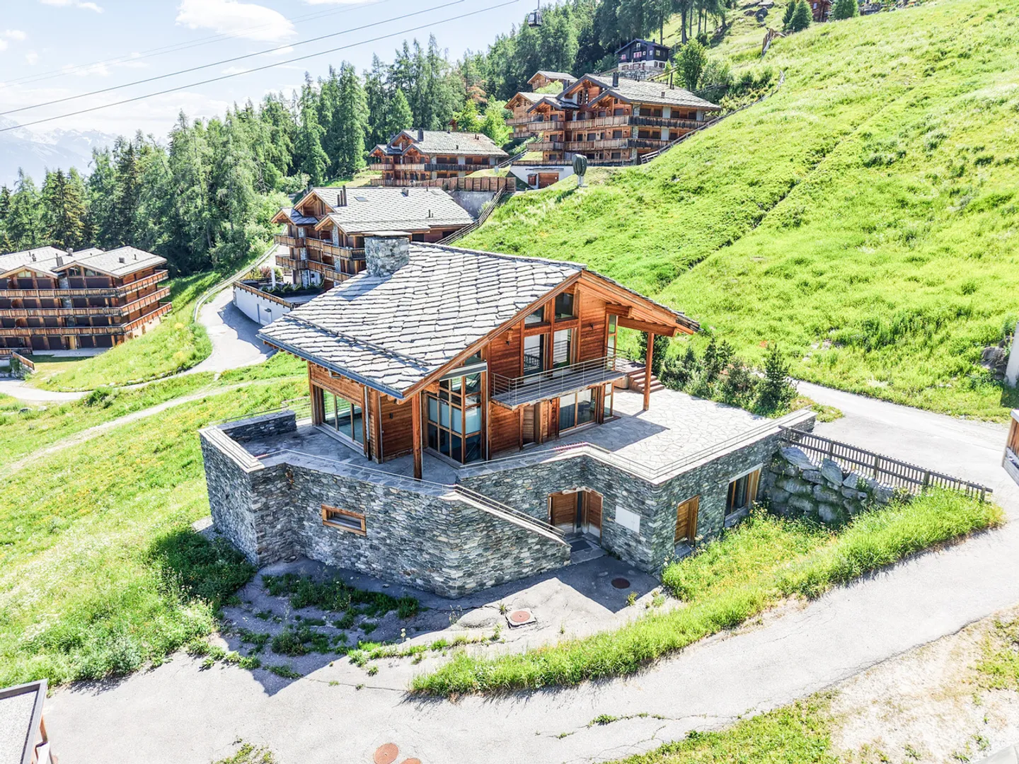 Chalet de luxe sur les pistes - Photo 2 sur 13