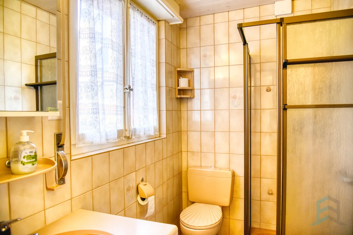 Zu vermieten Charmante 3 ½-Zimmer-Wohnung mit Balkon und Garage-Box - Foto 8 von 12