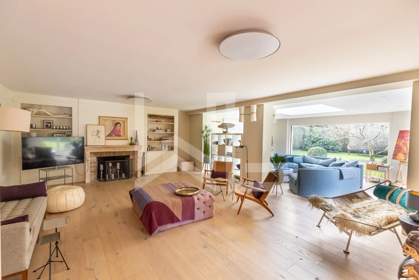 Large quiet property - Discreet and 4000m2 park - Photo 2 of 13