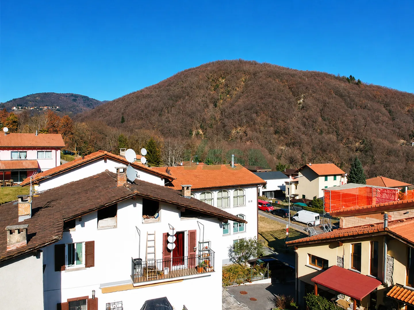 Schönes ca. 751 m2 grosses Baugrundstück in erhöhter und sonniger Lage im malerischen Dorf Pura - Foto 4 von 5