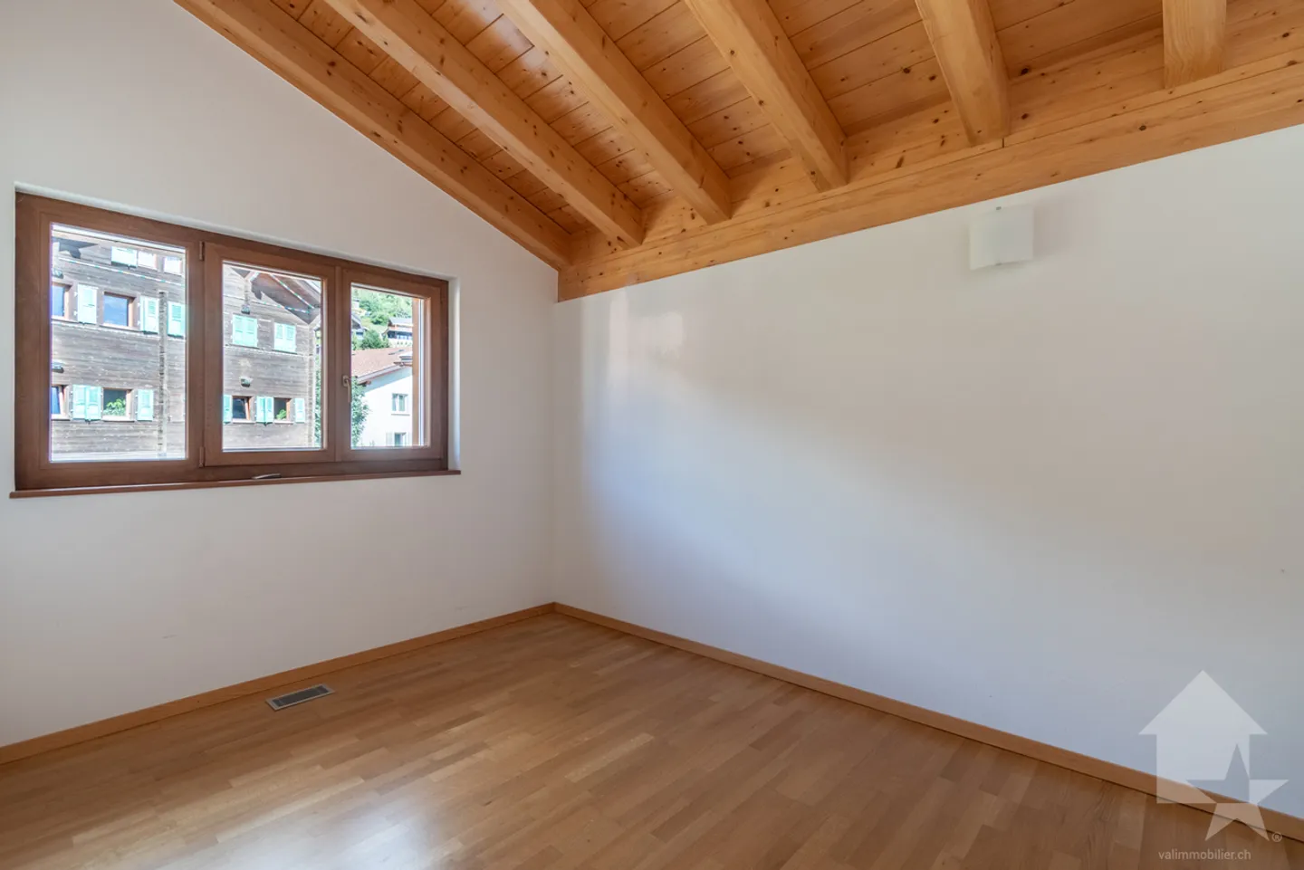 Mollens, appartement 3.5 pces sous les toits, entre nature et montagne - Photo 9 sur 13