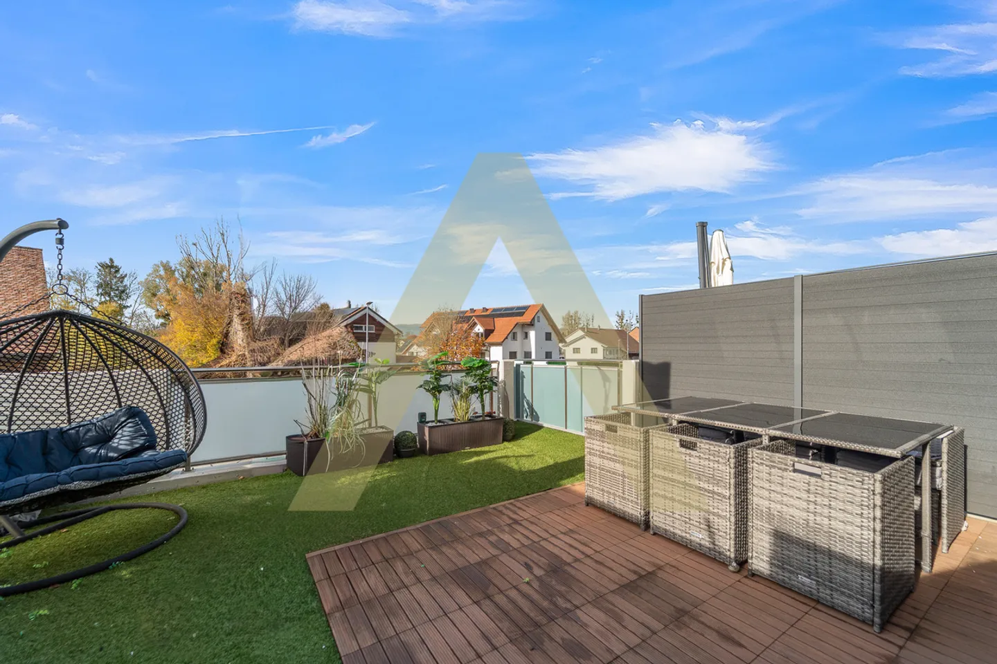 Spacieuse villa familiale avec double terrasse-jardin - Photo 1 sur 11