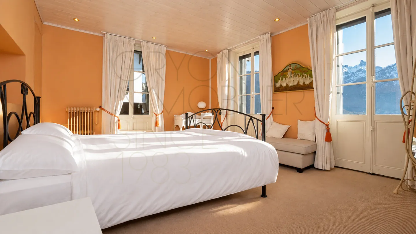Appartement lumineux dans hôtel historique - Photo 9 sur 13