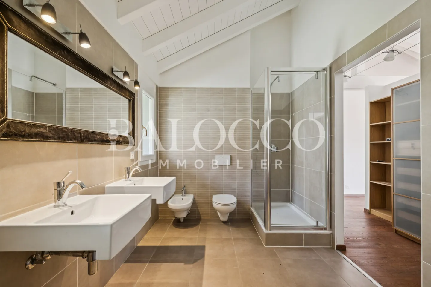 Spacieuse villa individuelle avec piscine et vue - Photo 6 of 6