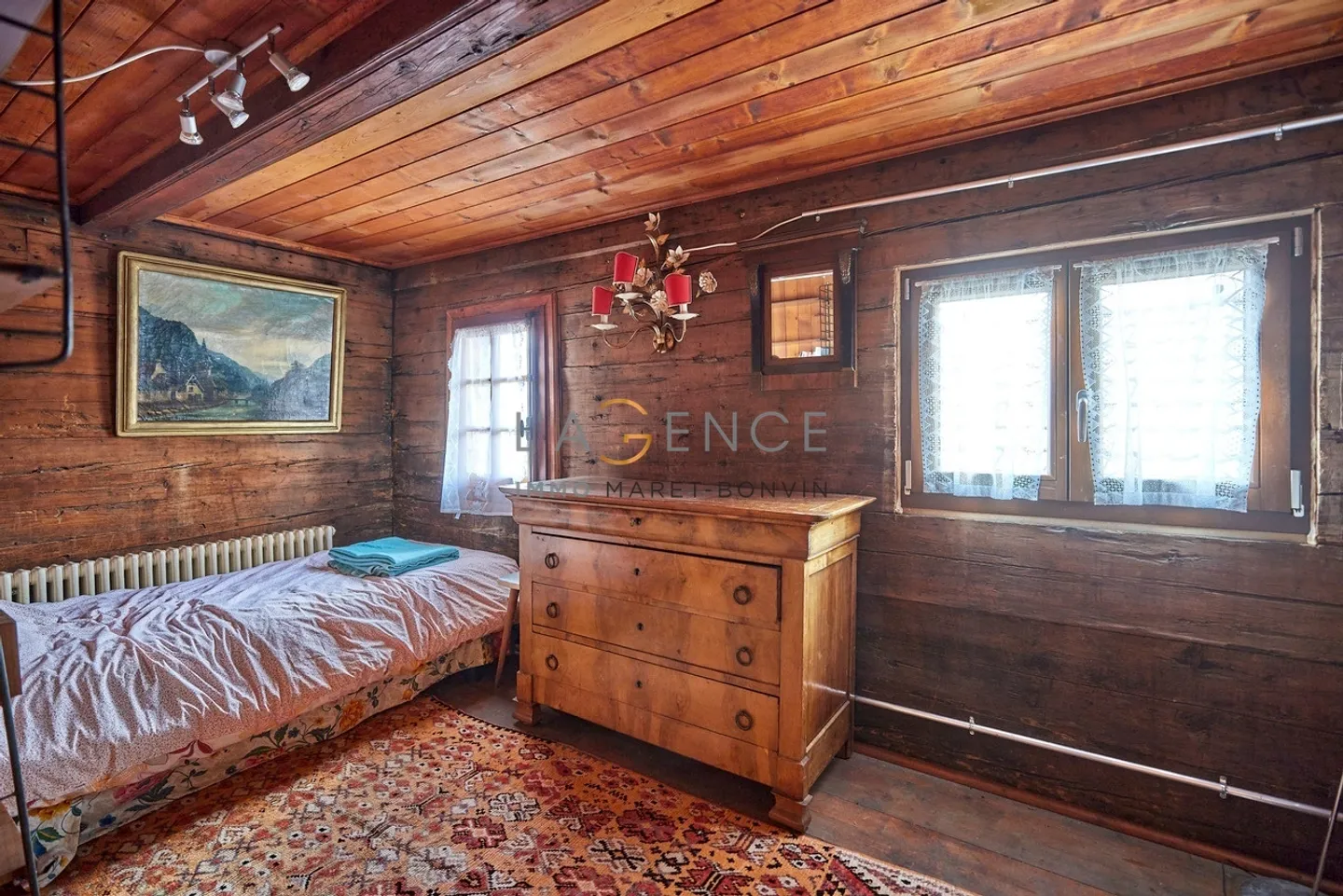 CHARACTER VILLAGE HOUSE IN ST-GERMAIN (SAVIESE) - Photo 8 of 13