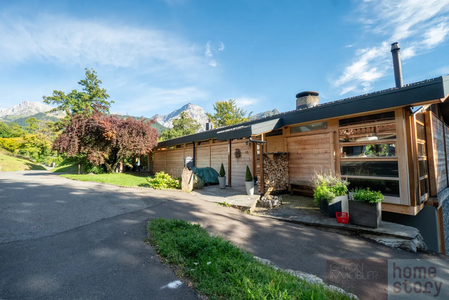 Rarità a Gryon - chalet ristrutturato, vista sulle Dents du Midi e grande giardino - Foto 1 di 13
