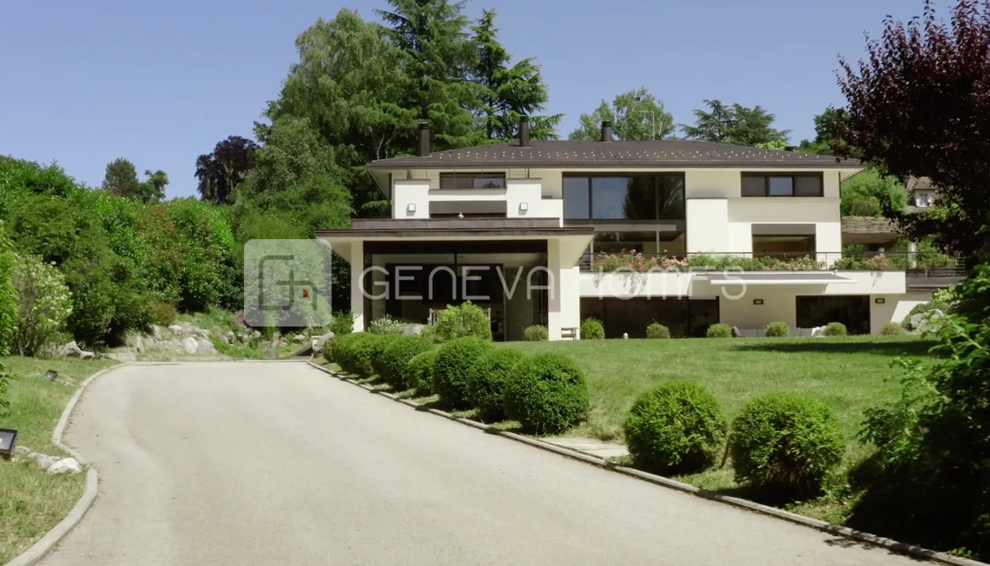 Magnifique villa près du lac à Vésenaz - Photo 1 sur 6