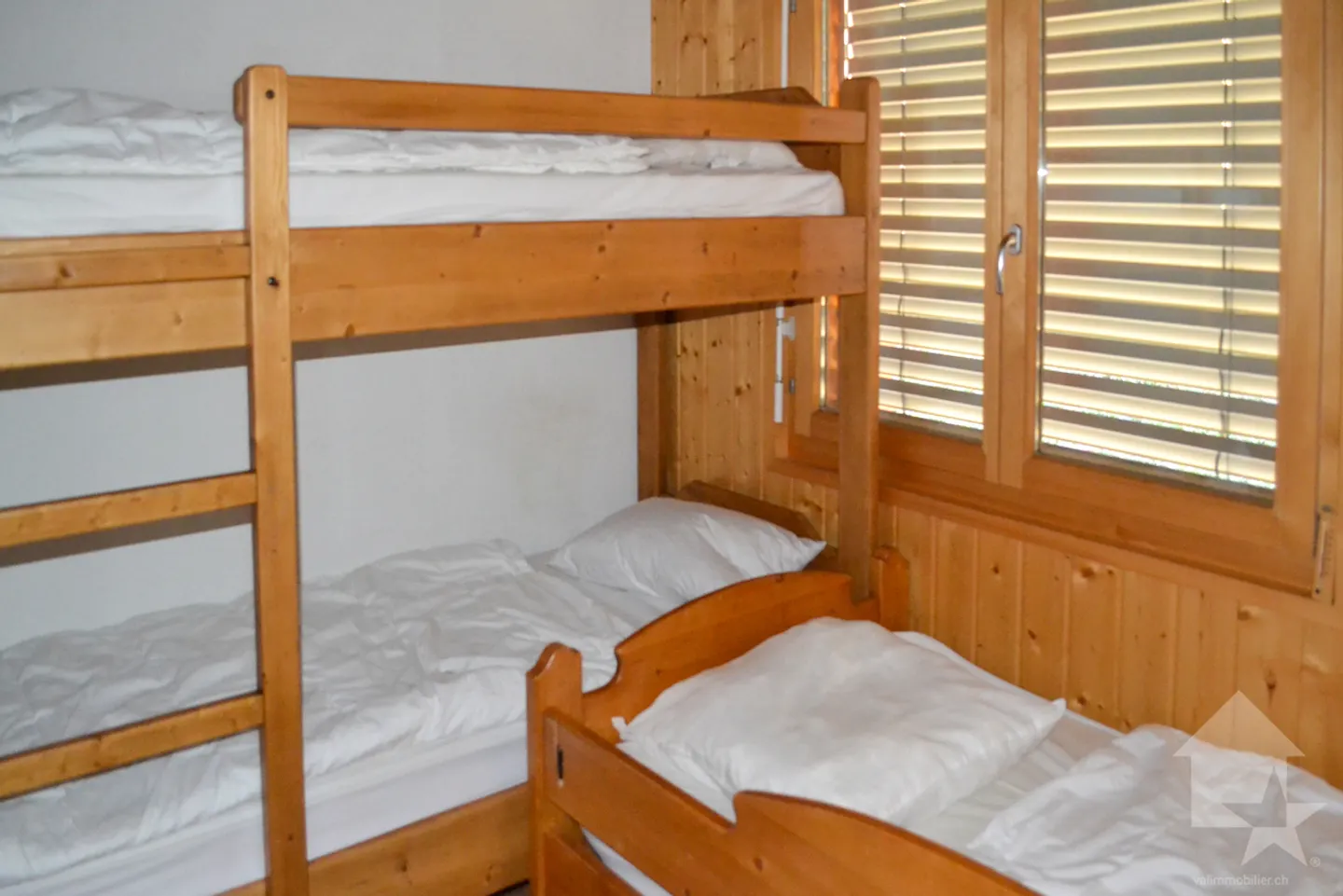 Magnificent high-end chalet with 5.5 rooms, 174 m², view of the Alps - Photo 13 of 13