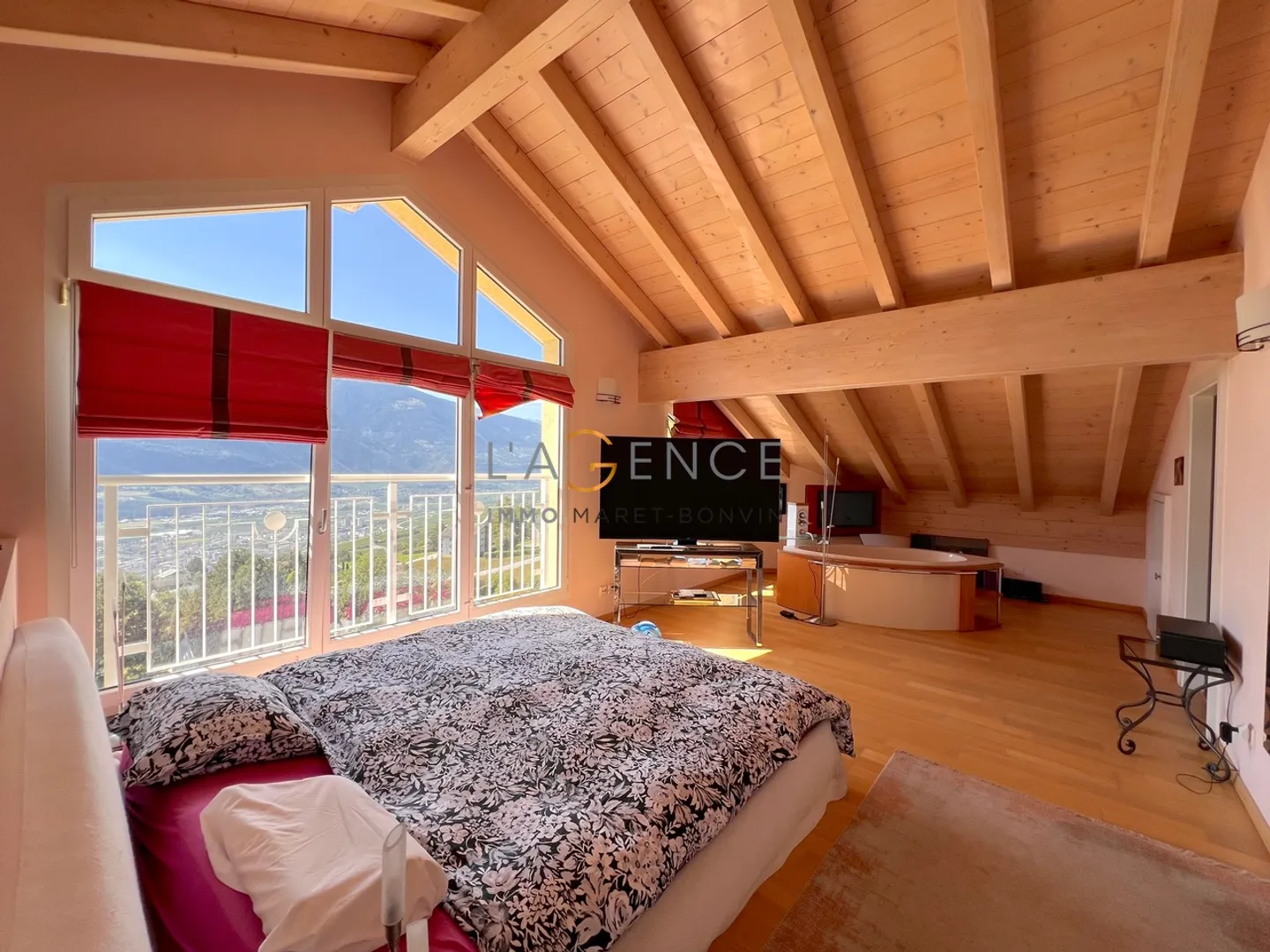 VILLA D'EXCEPTION A VENTHONE - Photo 6 sur 13