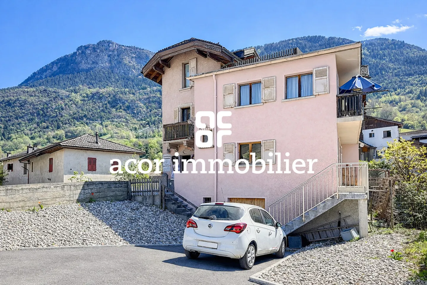 Chalais - Edificio individuale con tre lotti indipendenti - Foto 3 di 13
