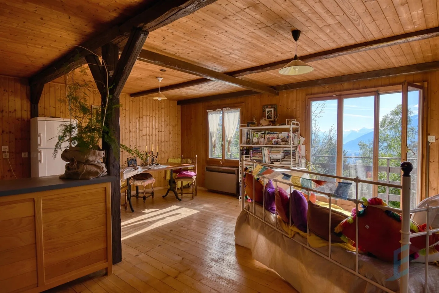 ESCLUSIVO Chalet indipendente affascinante di 3 ½ locali esposto a sud - Foto 3 di 13