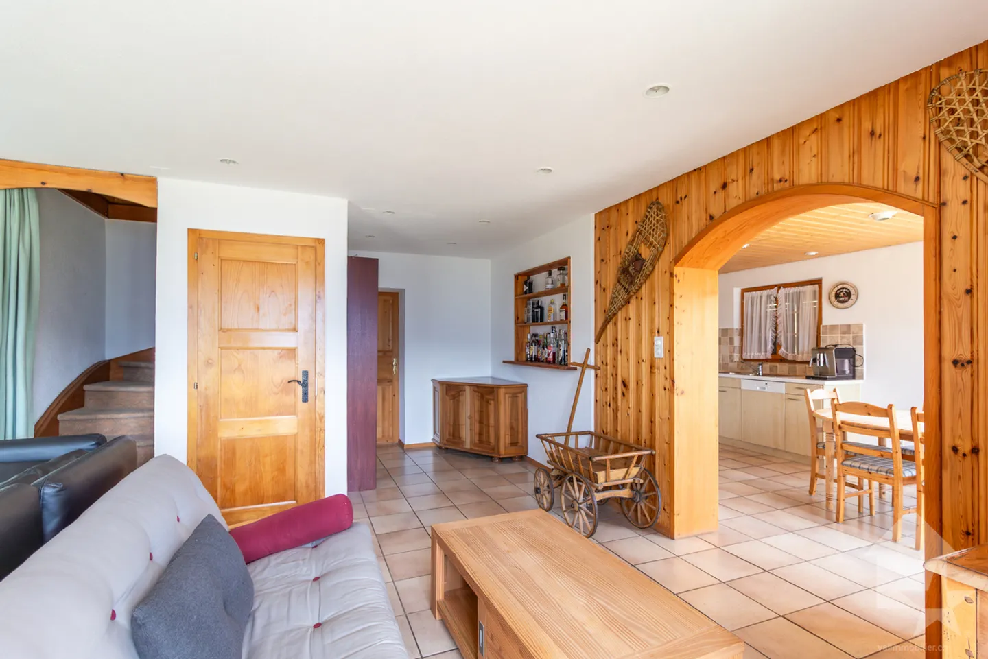 Charmant chalet jouissant d'une situation et d'une vue exceptionnelle - Photo 11 sur 13