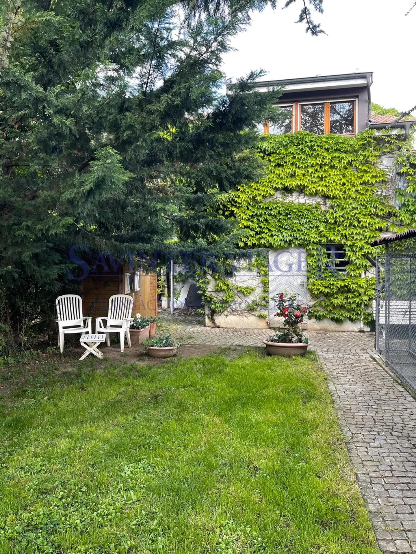 Corsier, Villa in einer grünen Umgebung - Lebenslanges Wohnrecht - Foto 2 von 9